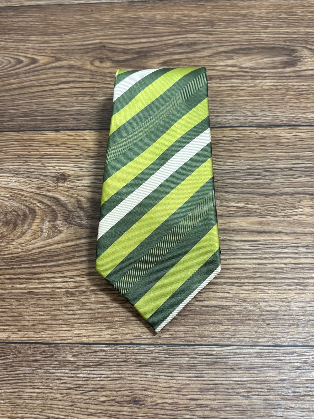 Umo Lorenzo Preppy Golfcore Country Club Green Striped Wide Tie
